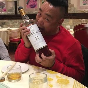 Meet your Posher, Larry